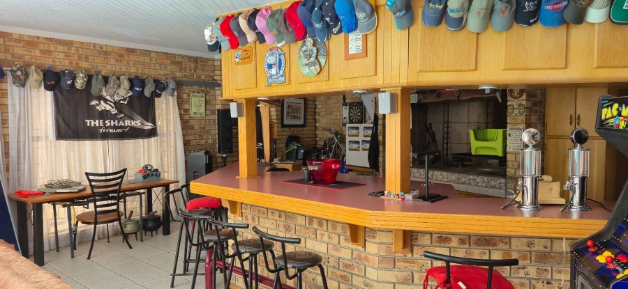 4 Bedroom Property for Sale in Pellissier Free State